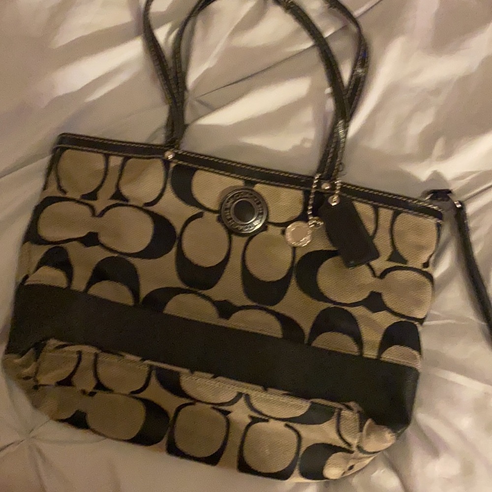 COACH 👛 🌺💕👛 - Picture 5 of 8